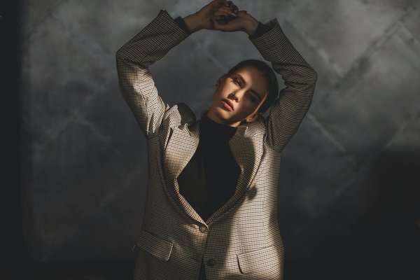 Quali tecniche di desensibilizzazione posso usare per un cane di razza Bulldog Francese che ha paura dei bambini?